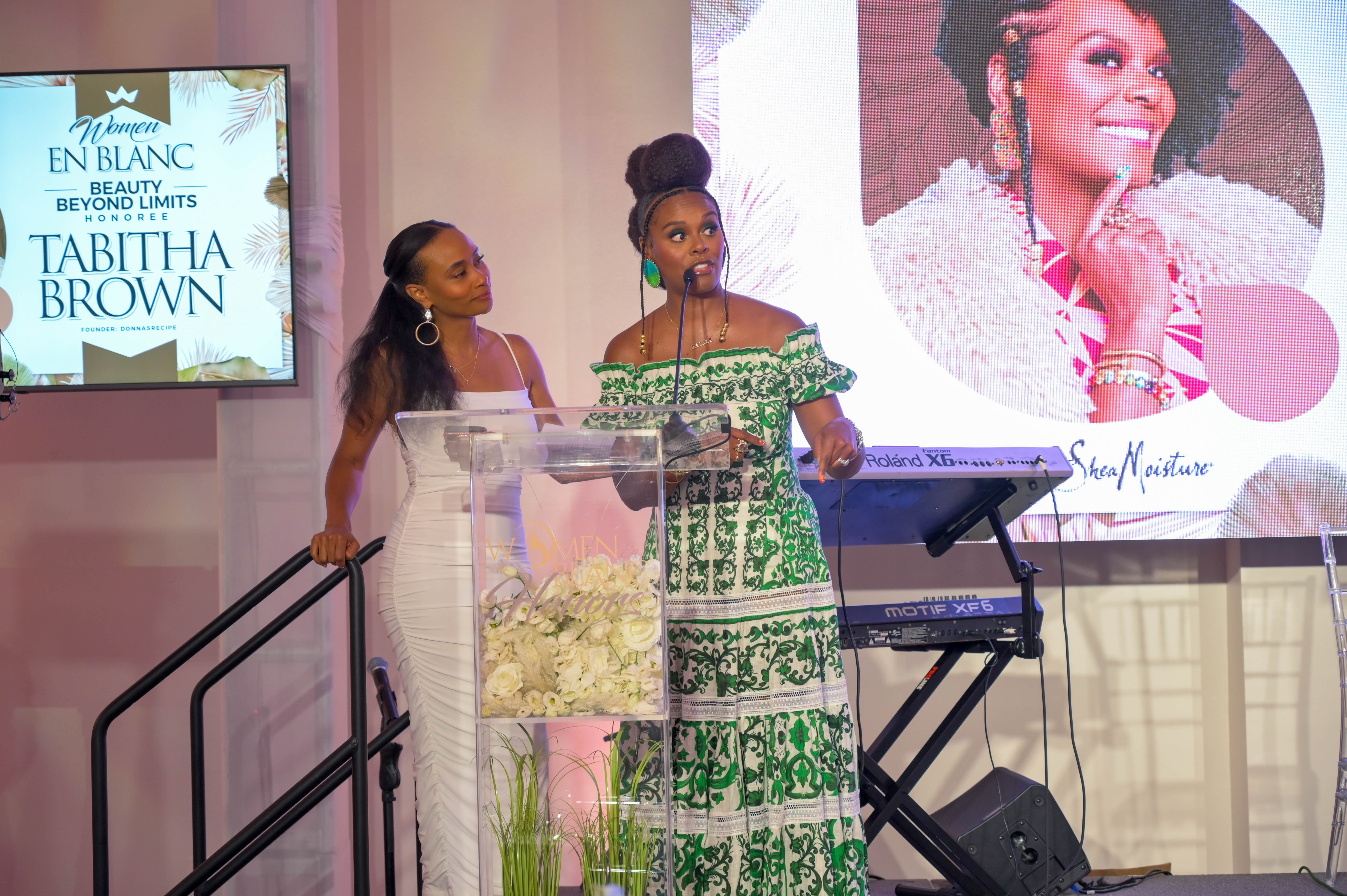 Women En Blanc Honors