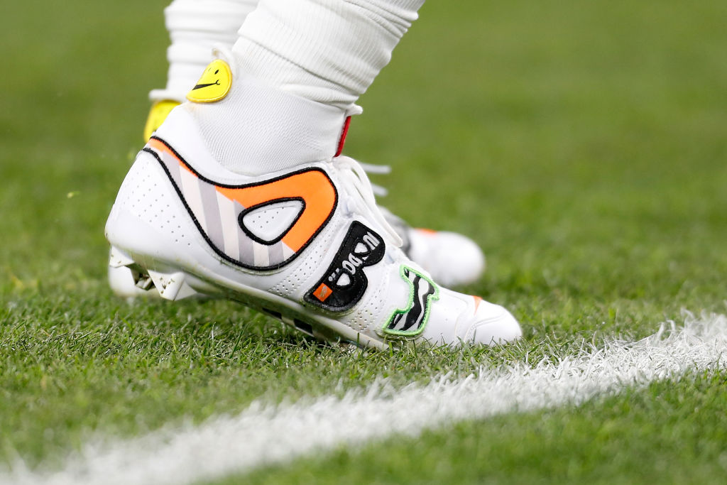 Pittsburgh Steelers v Cleveland Browns