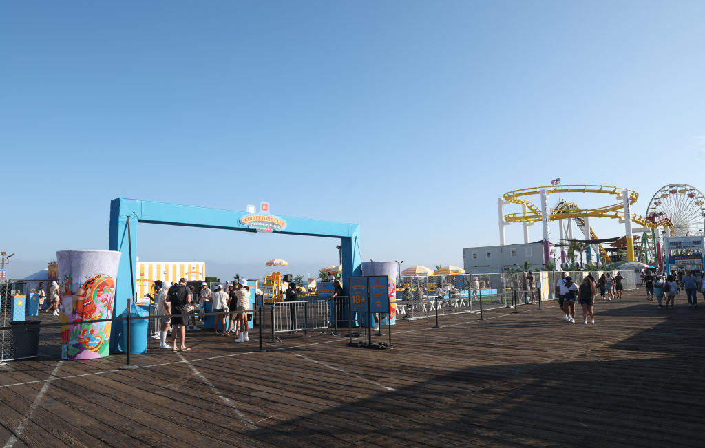 McDonald's Collector's Club Poolside Paradise At The Santa Monica Pier