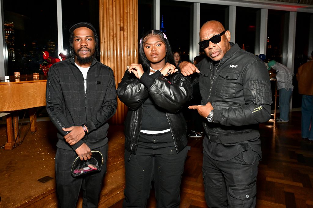 Netflix 'Icons & Legends' party asset