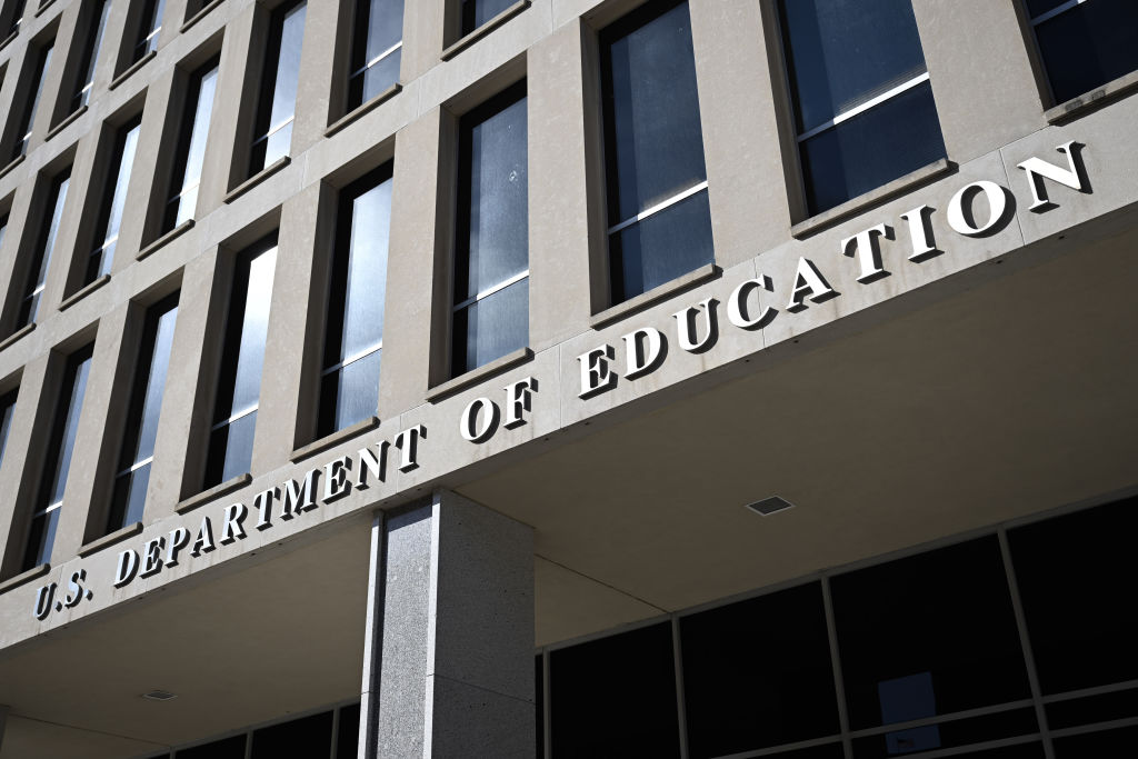 Protest in Washington after Trump's decision to dismantle US Department of Education