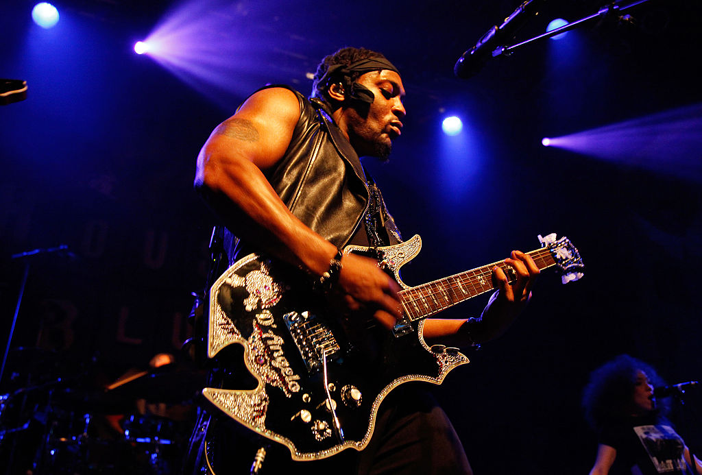 WESTHOLLYWOOD.ET.0704: R&B master D'Angelo perform with a full band at the House of Blues in West H