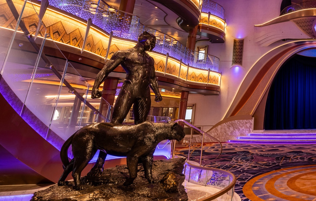 T'Challa statue Grand Hall asset